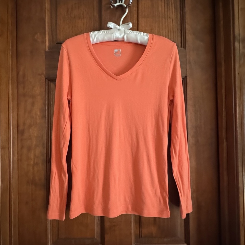 JCP LONG SLEEVES TEE SIZE LARGE